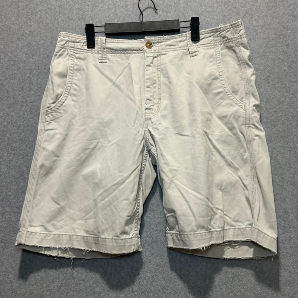 Gap Mens Beige Flat Front Shorts 4 Pockets Zip & Button Closure Size 34